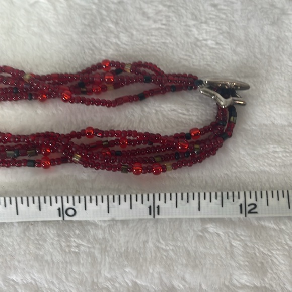 Handmade vintage beaded necklace and earring set. - Picture 5 of 6